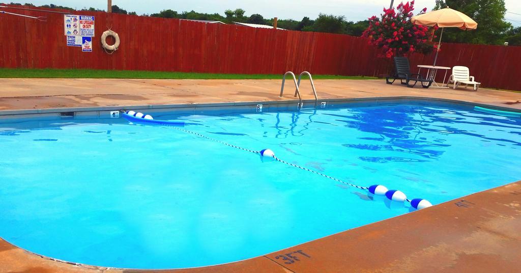 Lake Eufaula Inn & Suites Checotah Kültér fotó