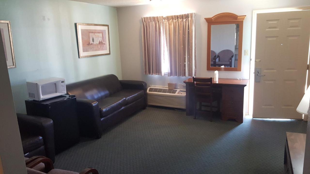 Lake Eufaula Inn & Suites Checotah Kültér fotó