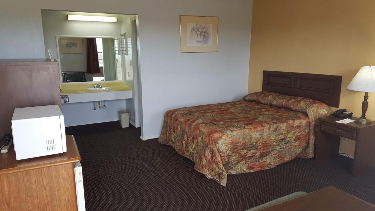 Lake Eufaula Inn & Suites Checotah Kültér fotó